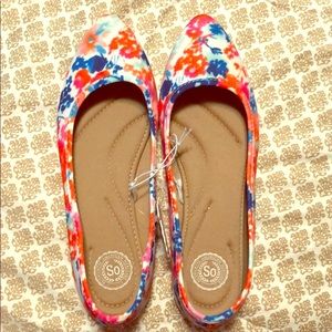 Floral flats size 7